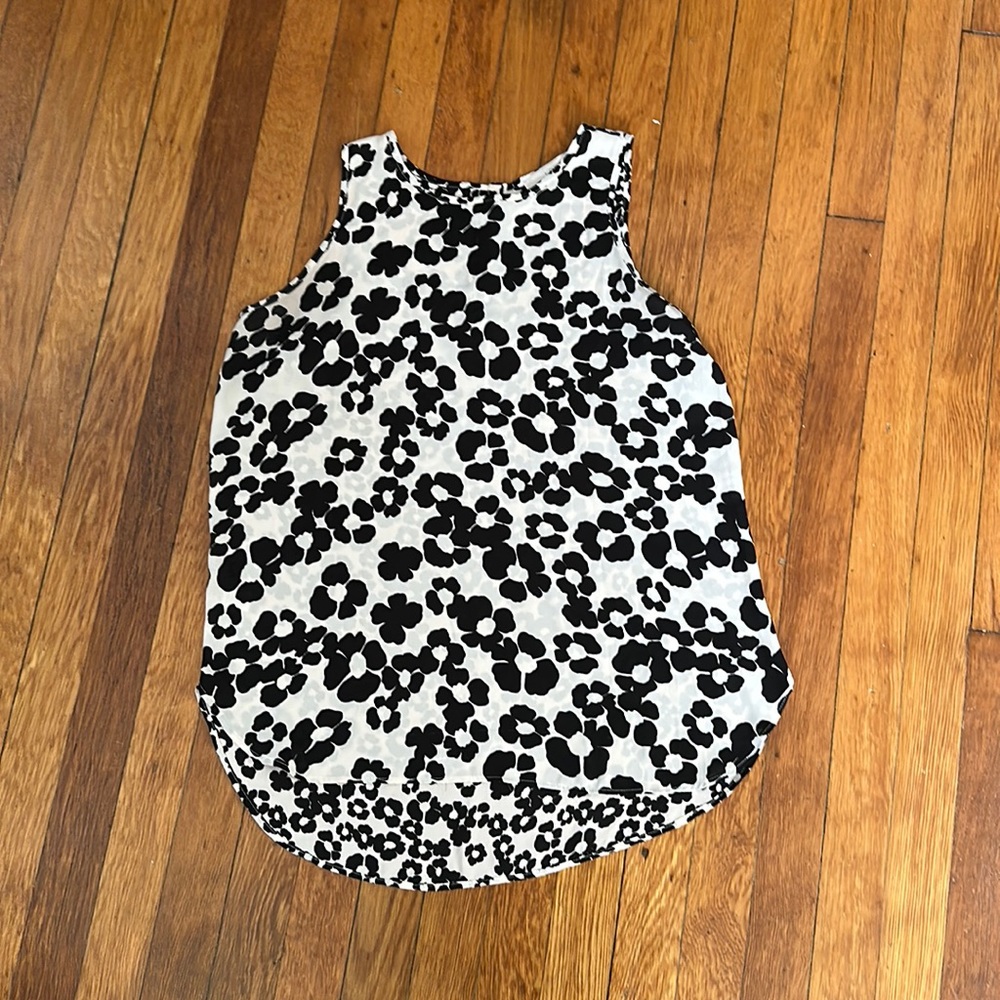 Floral loft tank shell